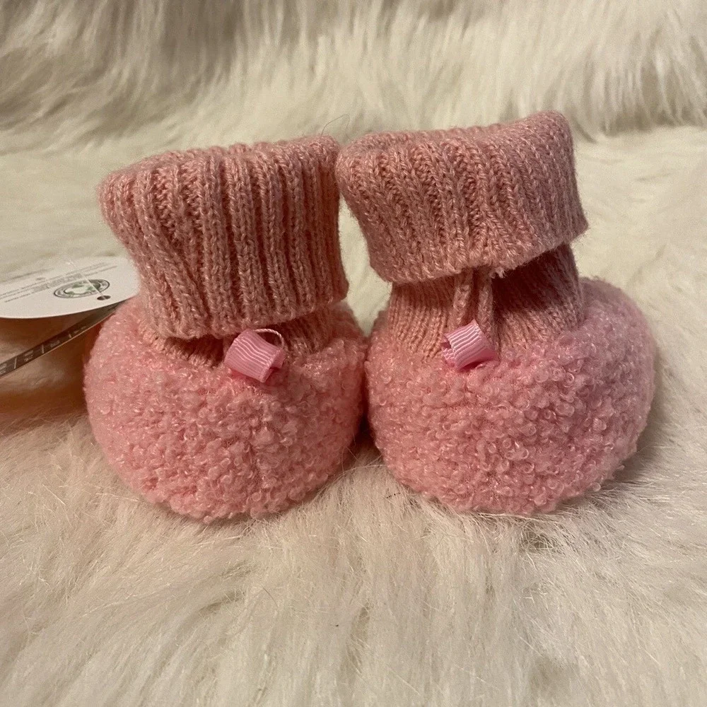 Wonder Nation Slippers Girls Size 3 Pink Fuzzy Rainbow Bootie Shoes 3-6 Months